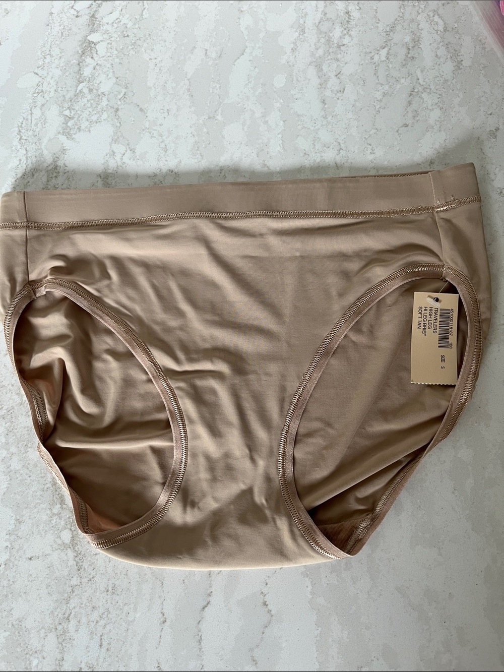 Soma High-Leg Seamless Briefs in Nude
